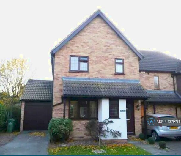 3 Bedroom Semi-Detached House To Rent In The Lindens, Langdon Hills, Basildon, SS16