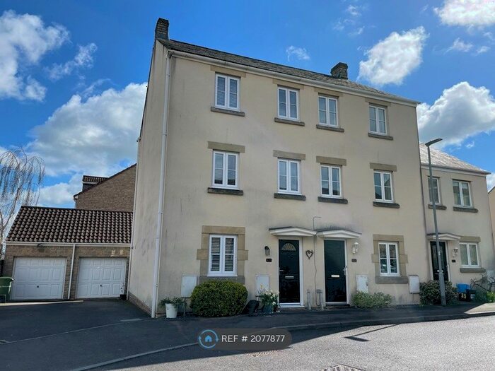 4 Bedroom Terraced House To Rent In Wallington Way, Frome, BA11