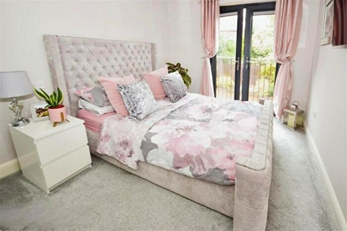 2 Bedroom Apartment To Rent In High Road, Benfleet, SS7