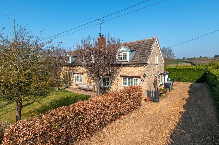 3 Bedroom Cottage For Sale In Station Road, Little Bytham, NG33