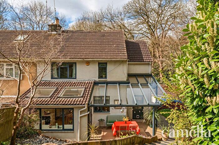 4 Bedroom Semi Detached House For Sale In School Lane, Northend, BA1