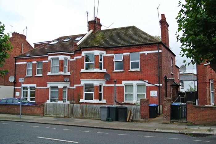 Studio To Rent In Melrose Avenue, Willesden Green, NW2