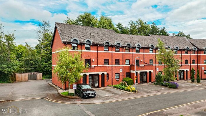 2 Bedroom Flat For Sale In Alexandra Mews, Tamworth, Staffordshire, B79
