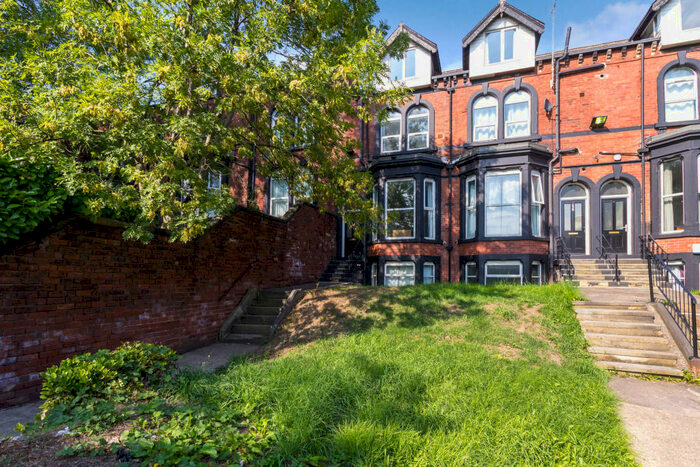 6 Bedroom House To Rent In Vinery Road, Leeds, LS4