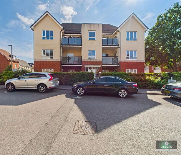 2 Bedroom Flat To Rent In Bedivere Road, Ifield, RH11