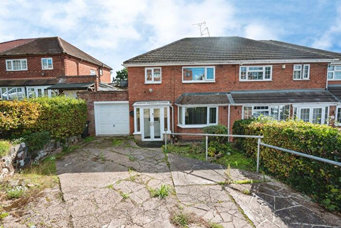 3 Bedroom Semi Detached House For Sale In Bewlys Avenue, Birmingham, B20
