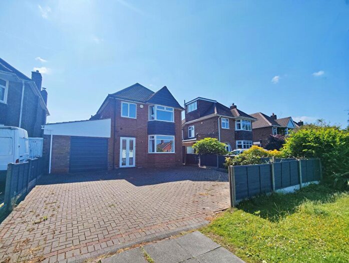3 Bedroom Detached House To Rent In Blackberry Lane, Four Oaks, B74