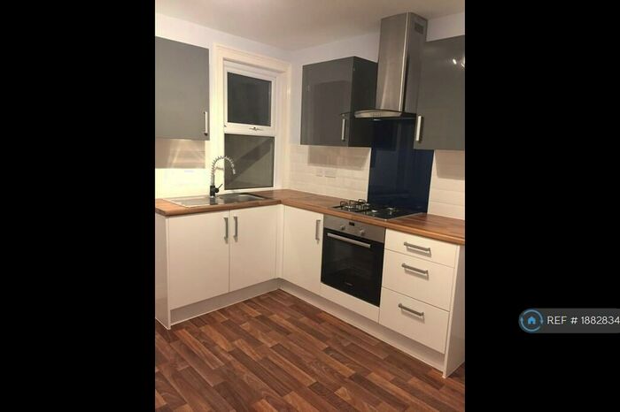 2 Bedroom Terraced House To Rent In Reading, Berkshire, RG30