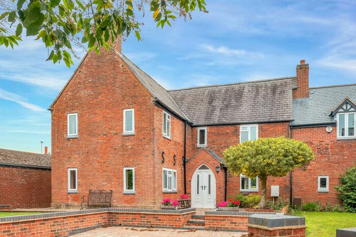 3 Bedroom Farm House To Rent In Church Walk, Thorpe Satchville, LE14