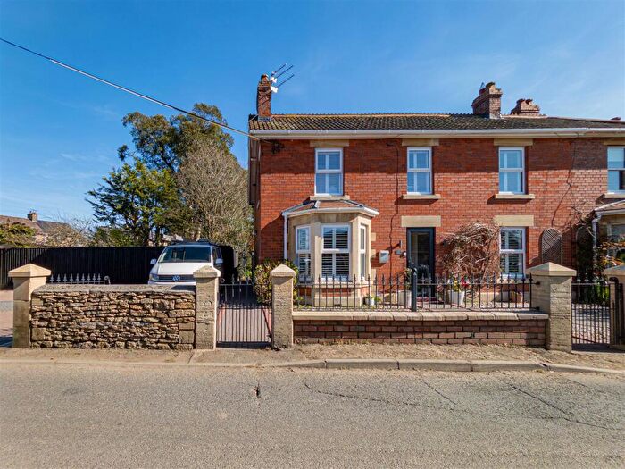 3 Bedroom House For Sale In Woodrow Road, Melksham, SN12