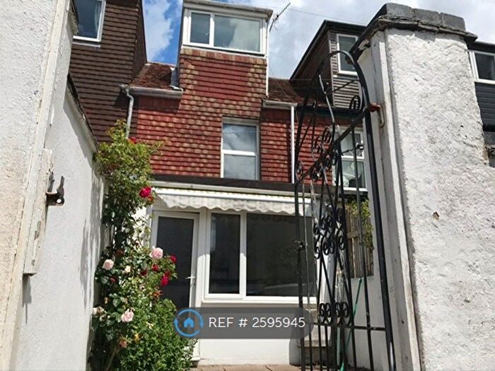 3 Bedroom Terraced House To Rent In Brandon Cottages, Salisbury, SP2