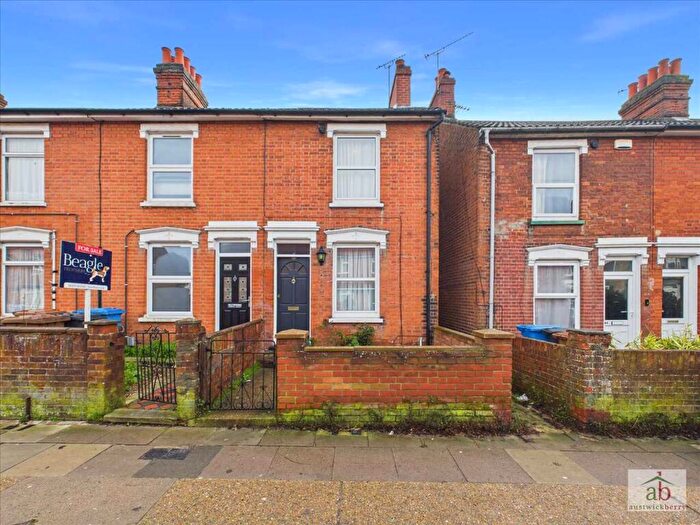 2 Bedroom End Of Terrace House For Sale In Cemetery Road, Ipswich, IP4
