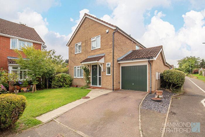 4 Bedroom Detached House For Sale In Kemp Drive, Scarning, NR19
