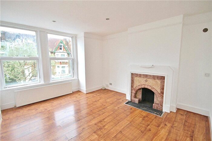 2 Bedroom Flat For Sale In Whitworth Road, London, SE25