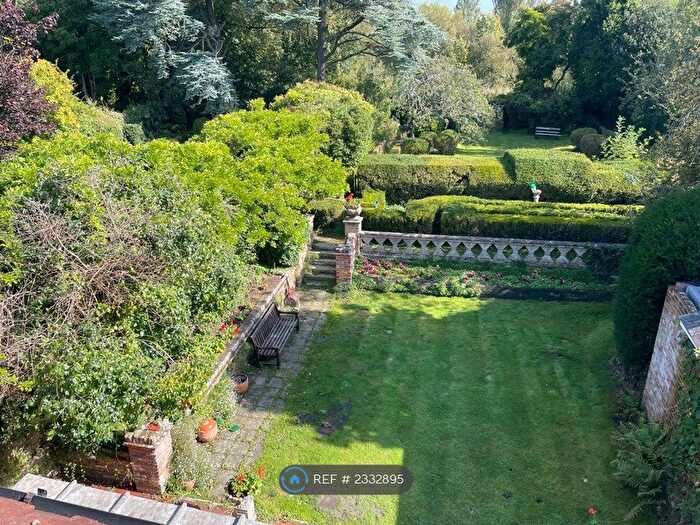 5 Bedroom Terraced House To Rent In Millhams Street, Christchurch, BH23