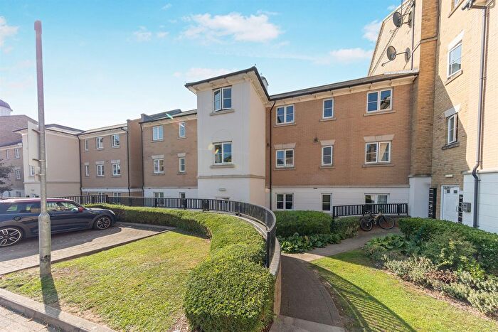 2 Bedroom Flat For Sale In Propelair Way, Colchester, CO4