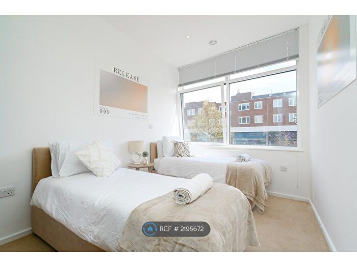 1 Bedroom Flat To Rent In Marloweshemel Hempstead, London, HP1