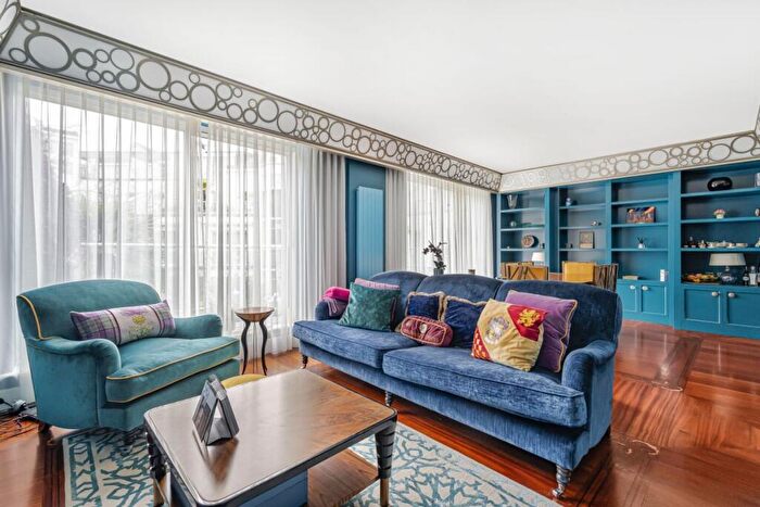 2 Bedroom Flat For Sale In Carlyle Court, Chelsea Harbour, London, SW10