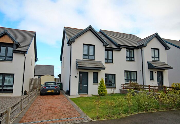 3 Bedroom Semi-Detached House For Sale In Southpark Way, Buckie, AB56
