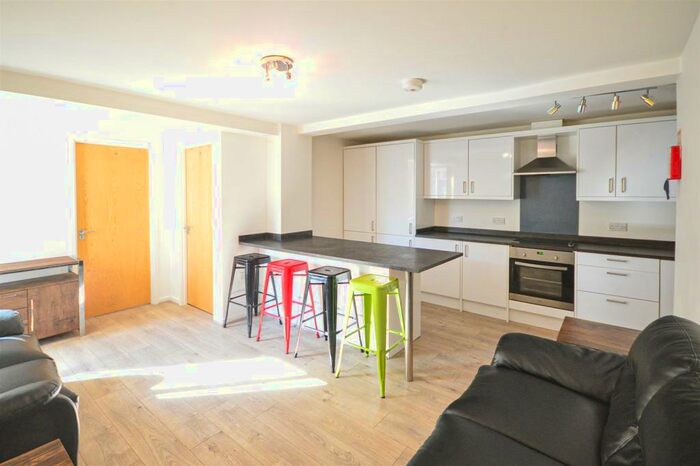 4 Bedroom Flat To Rent In Flat The Forum, Tiverton Way, Cambridge, CB1