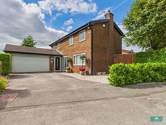 4 Bedroom Detached House For Sale In Harden Hills, Shaw, OL2