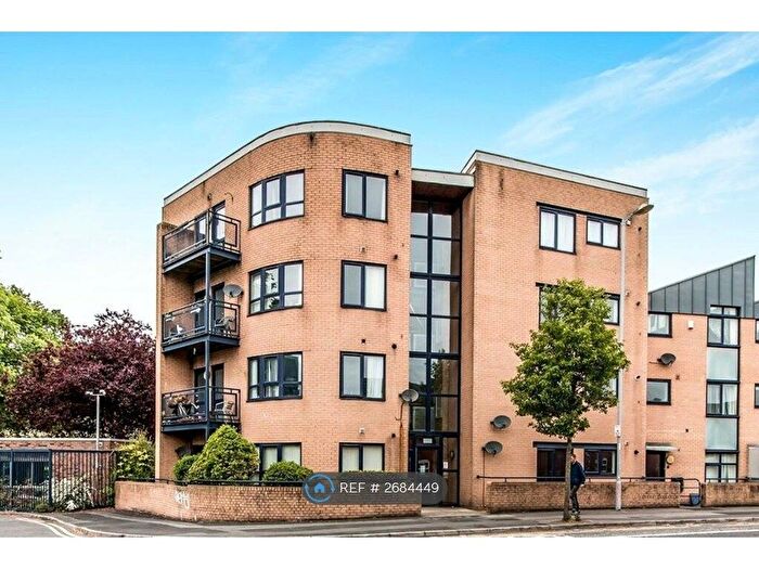 2 Bedroom Flat To Rent In Chichester Road South, Hulme, Manchester, M15