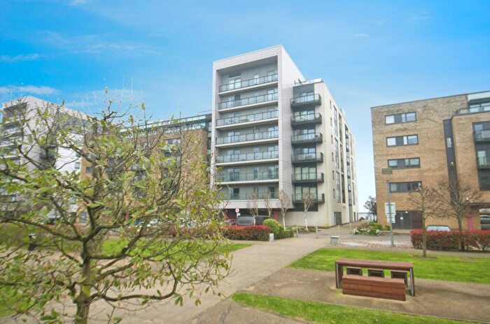 2 Bedroom Apartment To Rent In Caldey Island House, Cardiff Bay, CF11