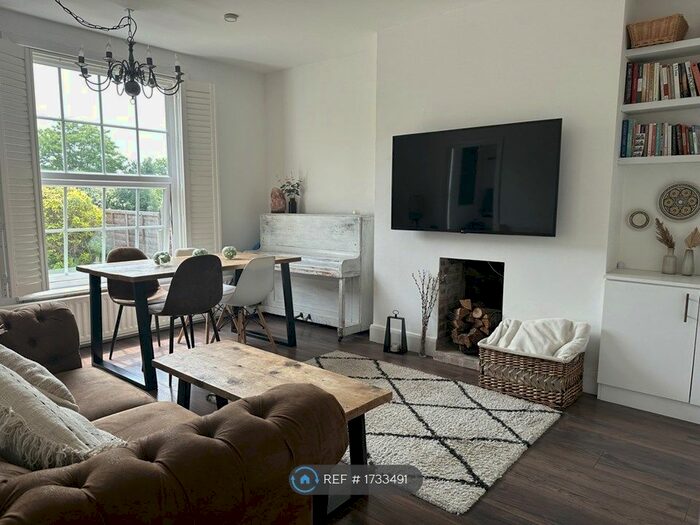 2 Bedroom Maisonette To Rent In Masefield Crescent, London, N14