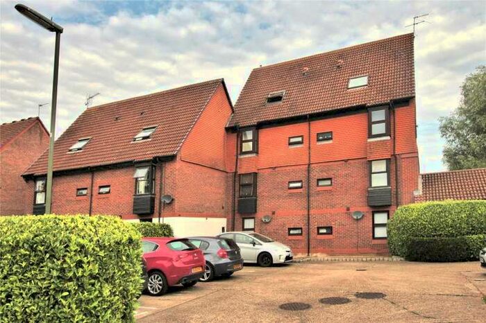 1 Bedroom Apartment To Rent In Goldsworth Park, GU21