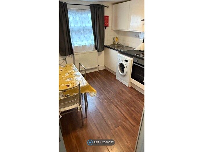 1 Bedroom Flat To Rent In High Street North, Dunstable, LU6