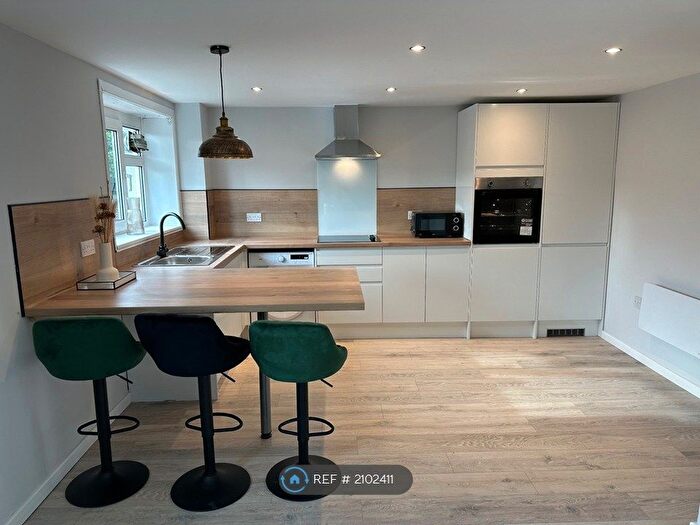 2 Bedroom Flat To Rent In Drygate, Glasgow, G4