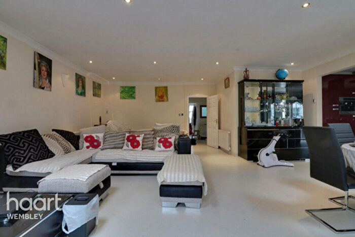 3 Bedroom Semi-Detached Bungalow For Sale In , NW9