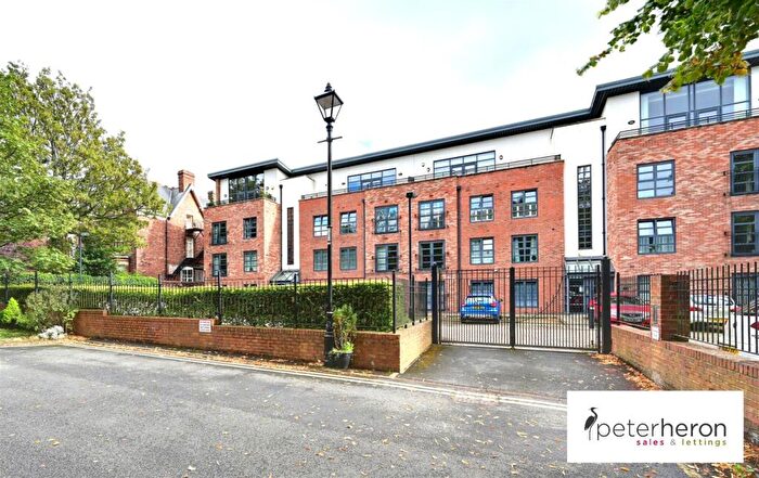 2 Bedroom Flat For Sale In Thornhill Park, Ashbrooke, Sunderland, SR2