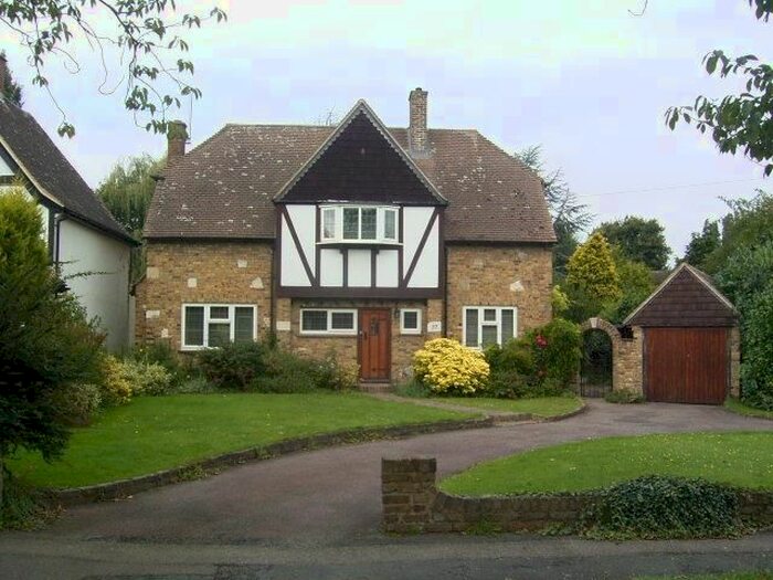 3 Bedroom Detached House To Rent In Brookside, Hornchurch, RM11