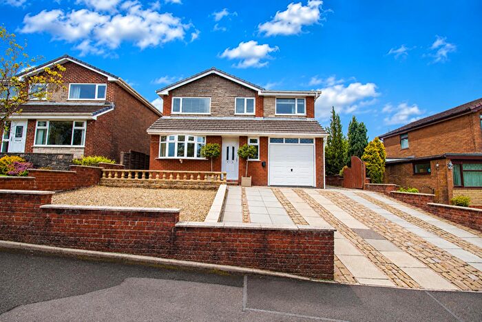 4 Bedroom Detached House For Sale In Pole Lane, Darwen, BB3