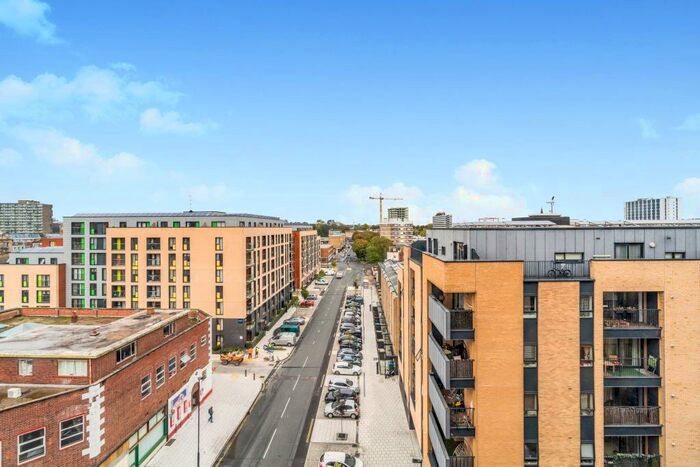 Apartment To Rent In Oceana Boulevard, Southampton, SO14