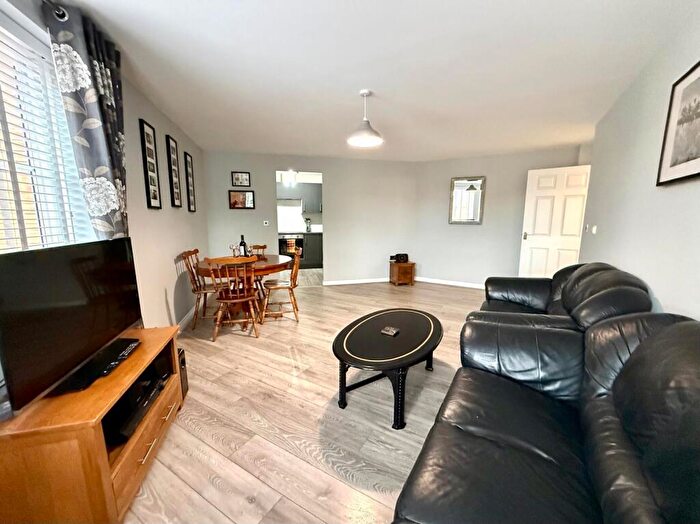 1 Bedroom Apartment For Sale In Coleview, Swindon, SN3