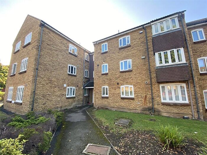 2 Bedroom Apartment To Rent In Dromey Gardens, Harrow Weald, HA3