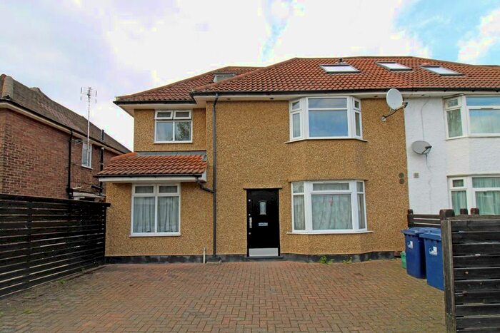 1 Bedroom Flat To Rent In Noel Road, London, W3