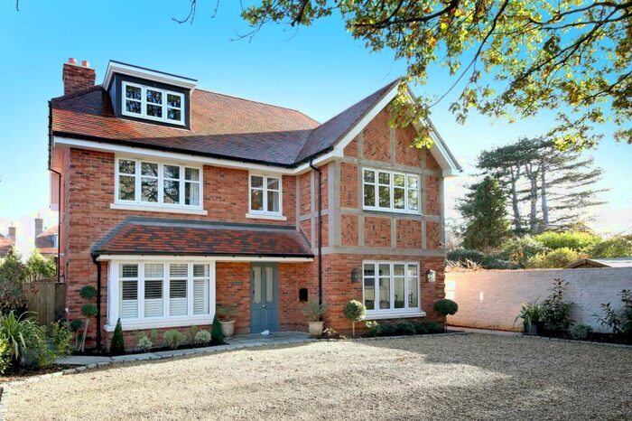 5 Bedroom Detached House To Rent In Ledborough Gate, Beaconsfield, HP9
