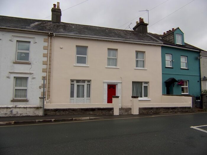 1 Bedroom Maisonette To Rent In Tavistock Road, Callington, PL17