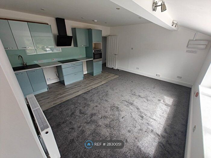 2 Bedroom Flat To Rent In Main St, Frodsham, WA6