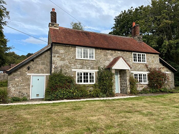 3 Bedroom Detached House To Rent In East Knoyle, Salisbury, Wiltshire, SP3