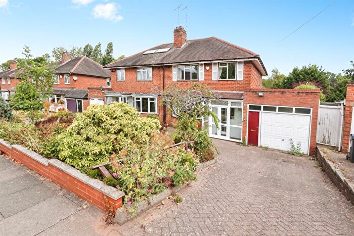 3 Bedroom Semi Detached House For Sale In Hollie Lucas Road, Birmingham, B13