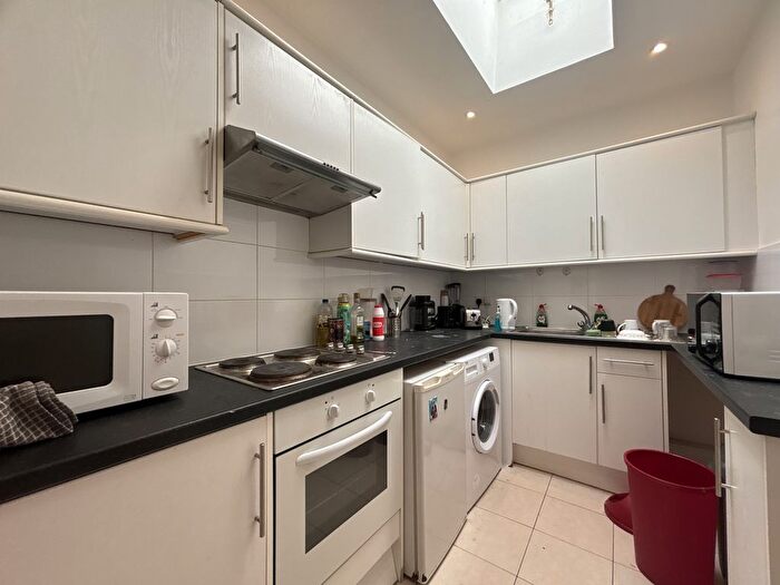 3 Bedroom Terraced House To Rent In Hildyard Road, London, SW6