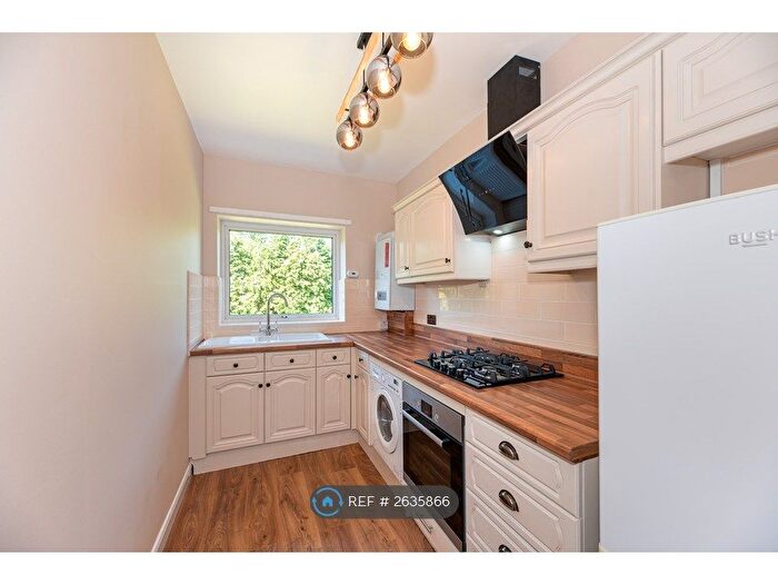 2 Bedroom Flat To Rent In Uxbridge Road, Hampton Hill, TW12