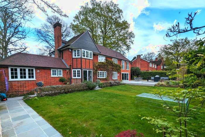 4 Bedroom Detached House To Rent In Horsell, GU21