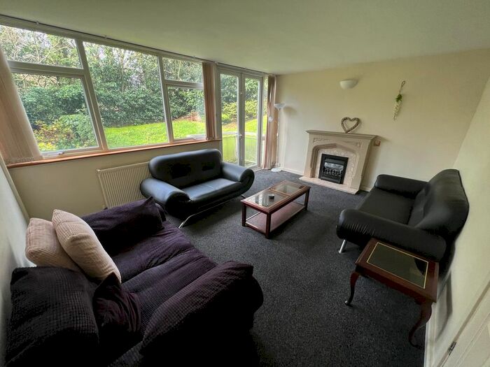 3 Bedroom Flat To Rent In Kenilworth Court, Coventry, CV3