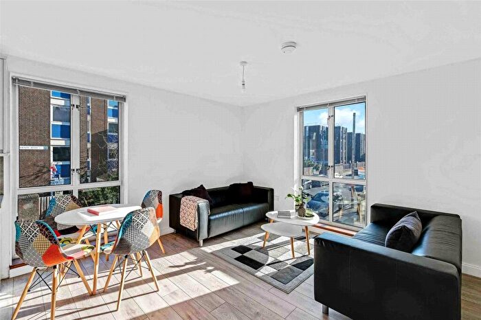 2 Bedroom Apartment To Rent In Gernon Road, Bow, London, E3