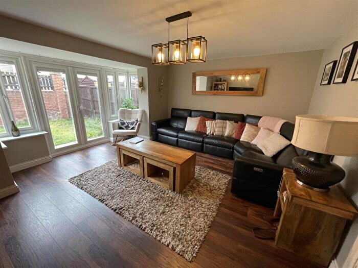 4 Bedroom Town House For Sale In Highfield Rise, Chester Le Street, DH3